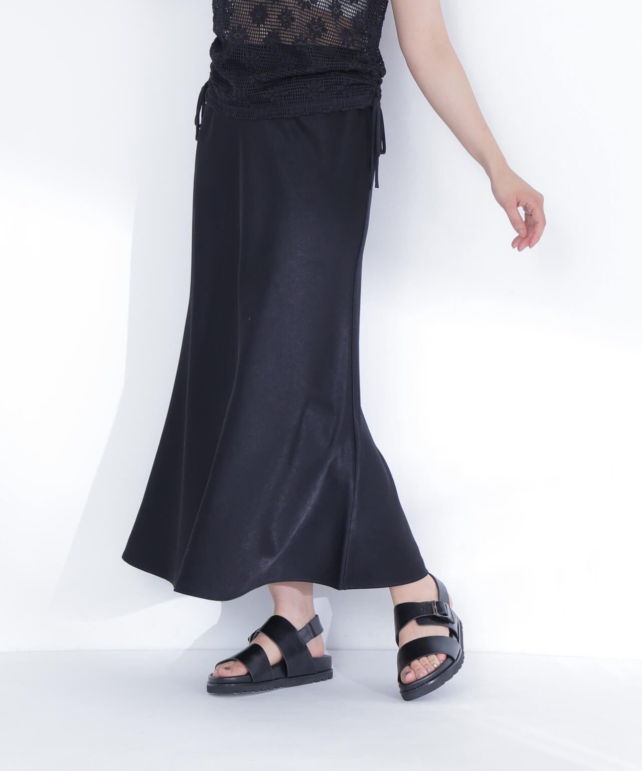 バイアスサテンナロースカート