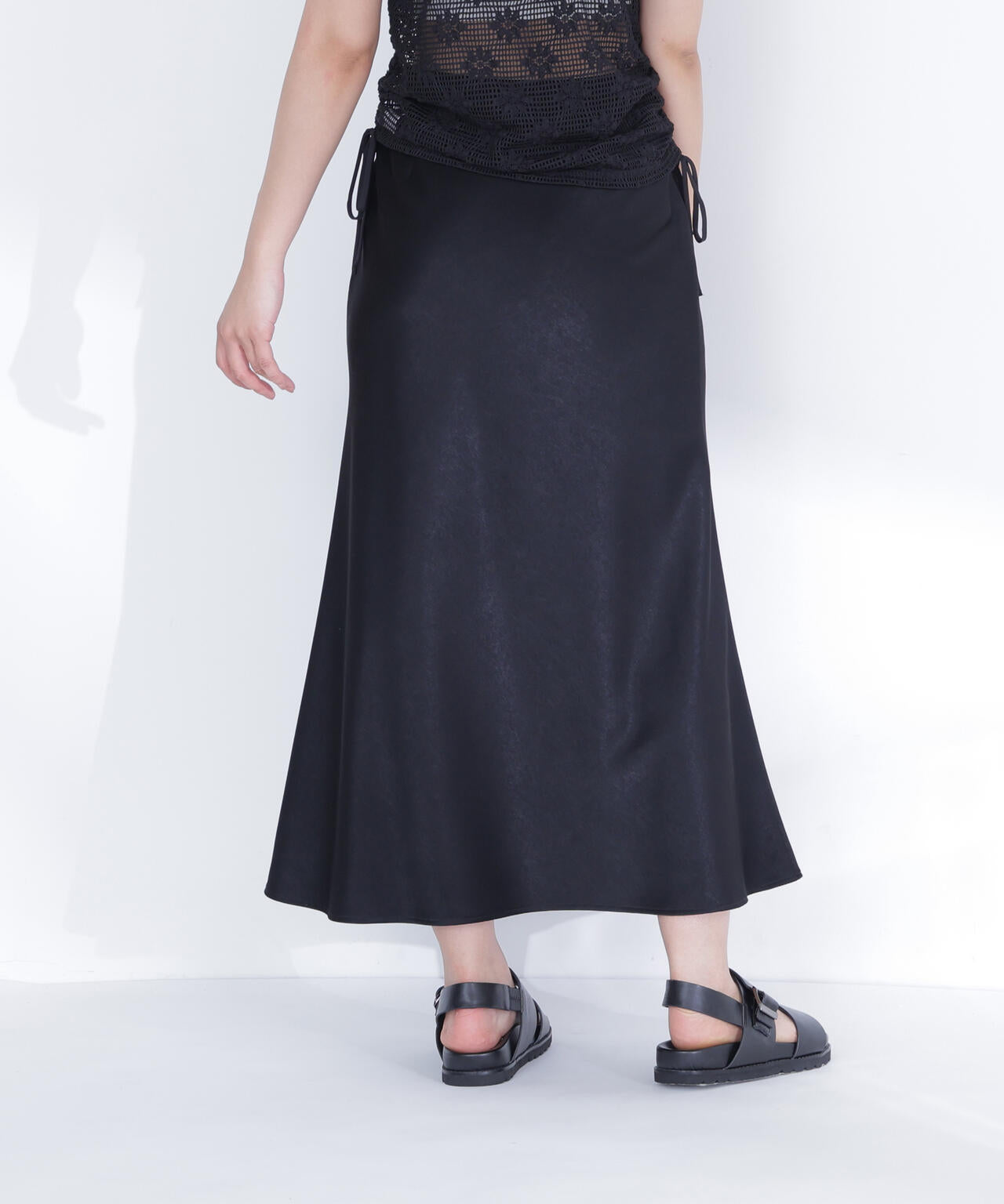 バイアスサテンナロースカート