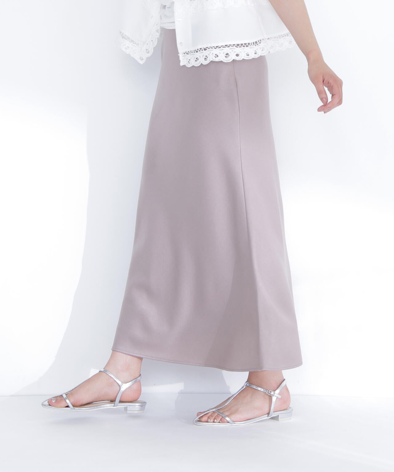 バイアスサテンナロースカート