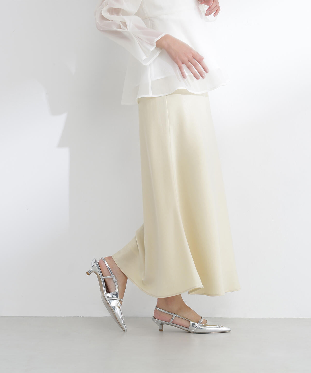 バイアスサテンナロースカート