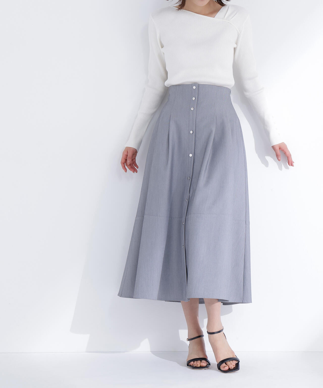 フロントボタンフレアスカート