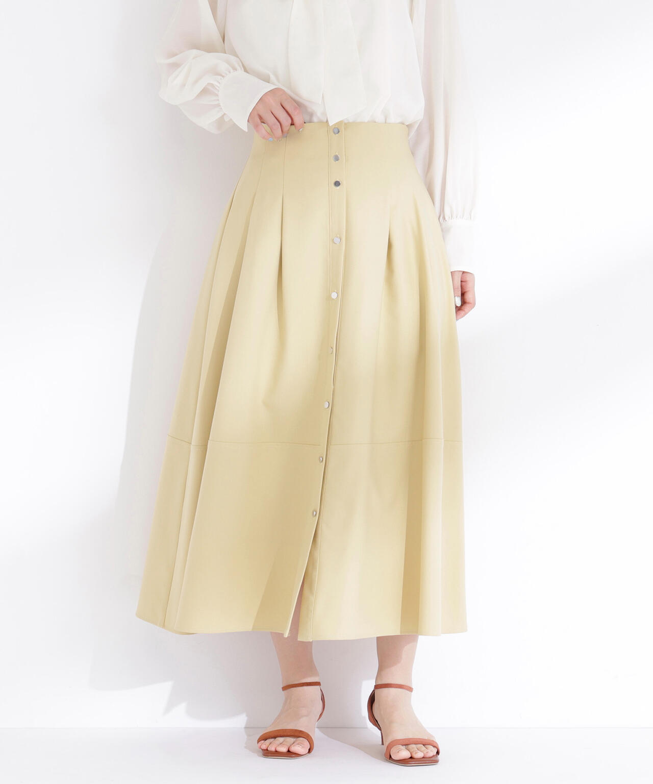 フロントボタンフレアスカート