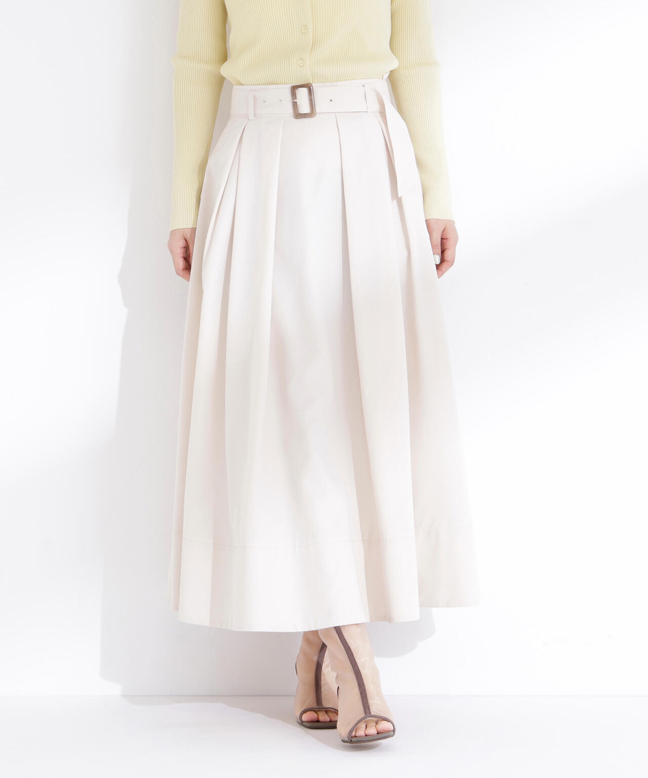 ベルテッドタックフレアスカート