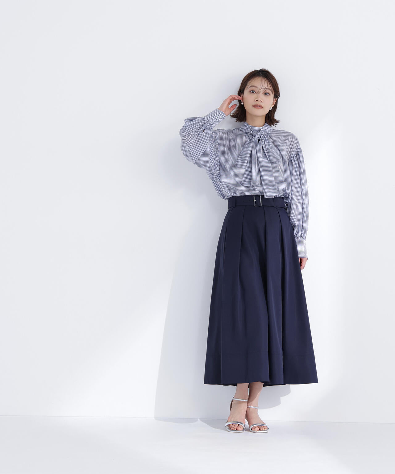 ベルテッドタックフレアスカート