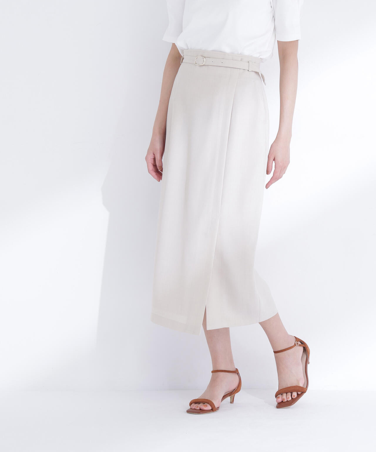 ベルテッドナロースカート