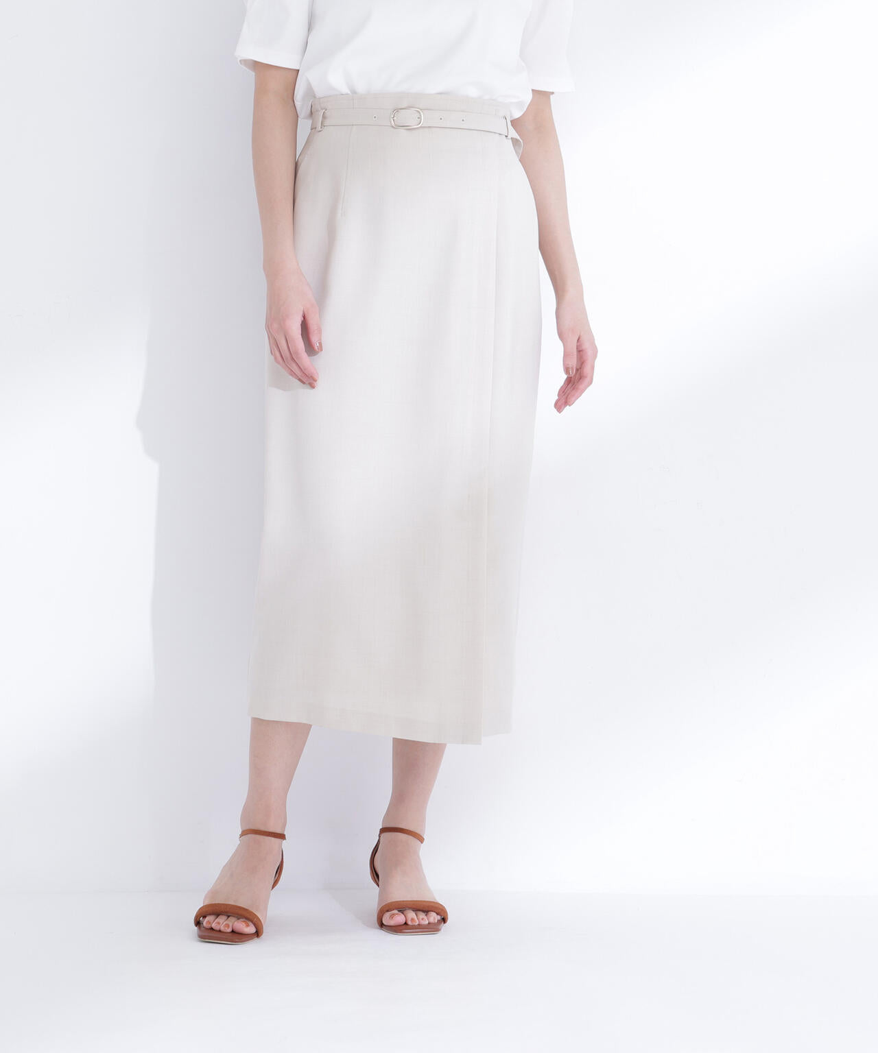 ベルテッドナロースカート
