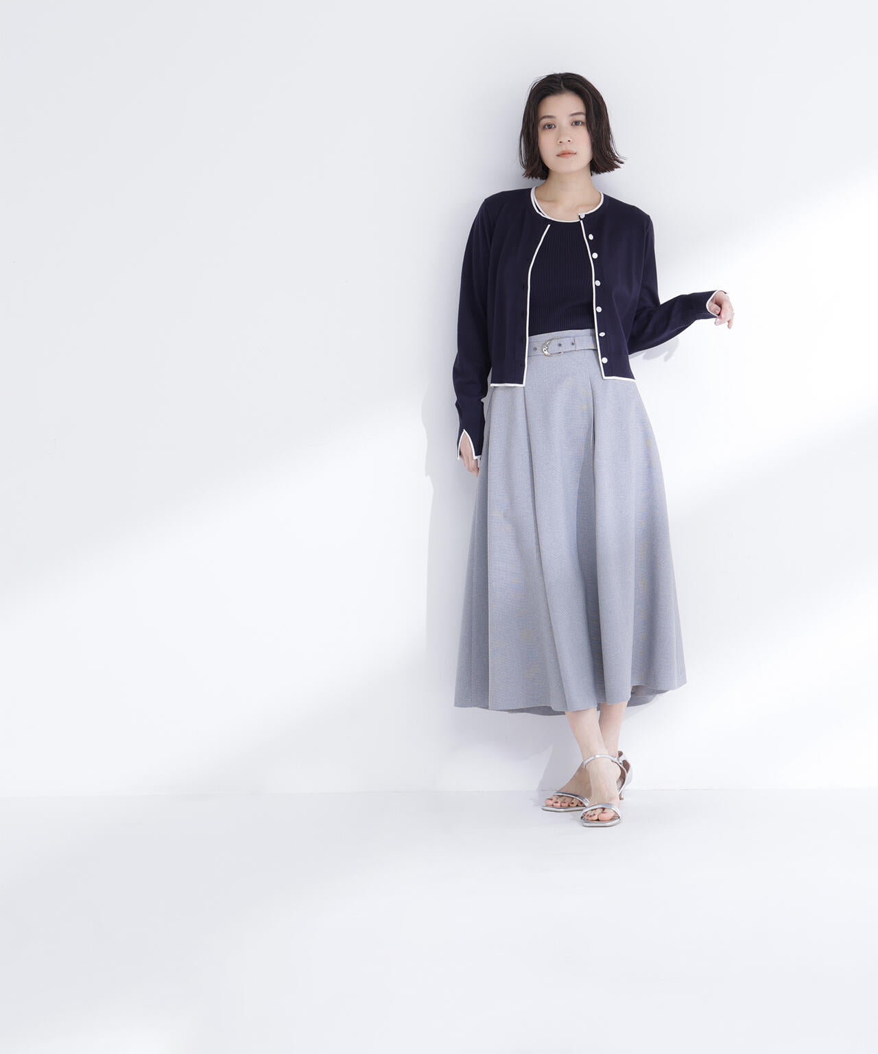 メタルバックルフレアスカート