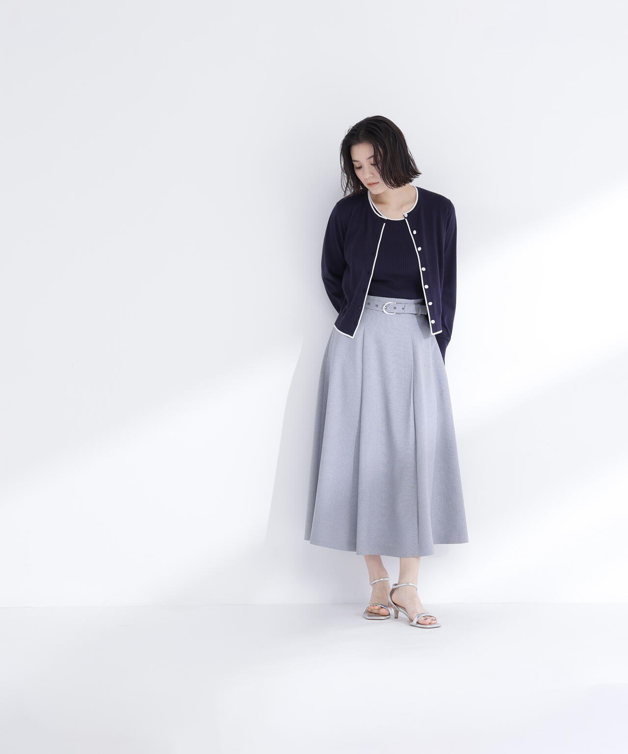 メタルバックルフレアスカート