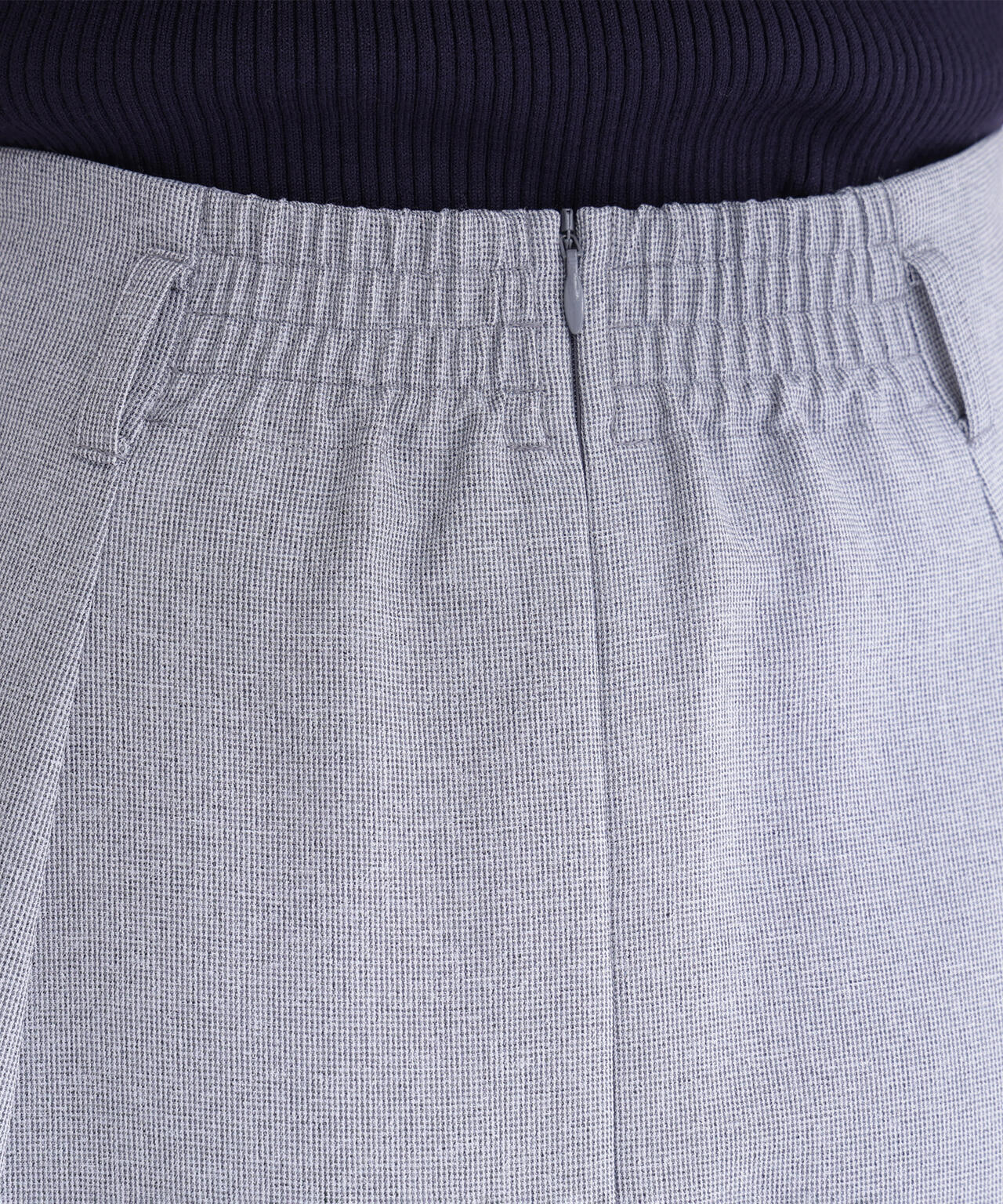 メタルバックルフレアスカート