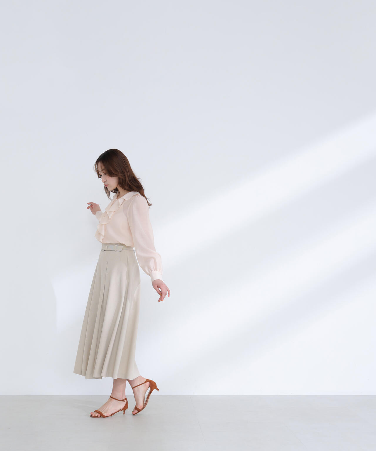 メタルバックルフレアスカート