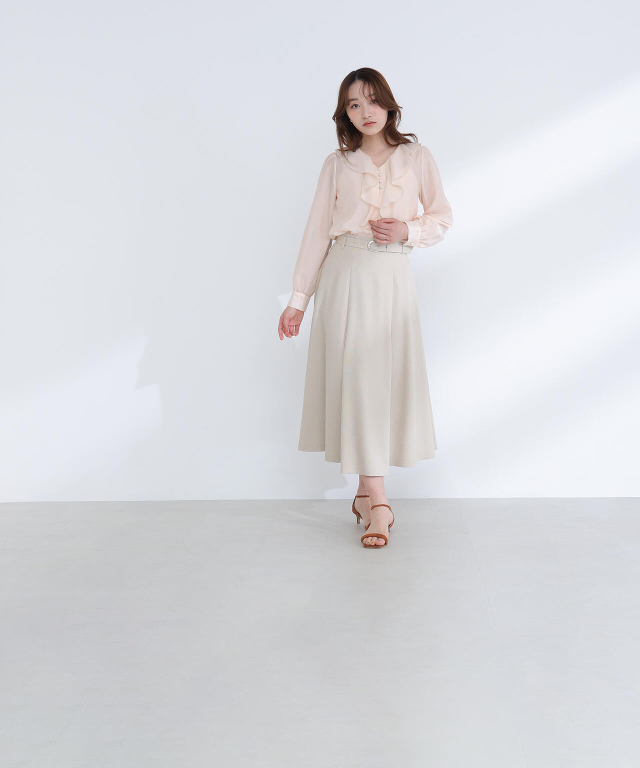 メタルバックルフレアスカート