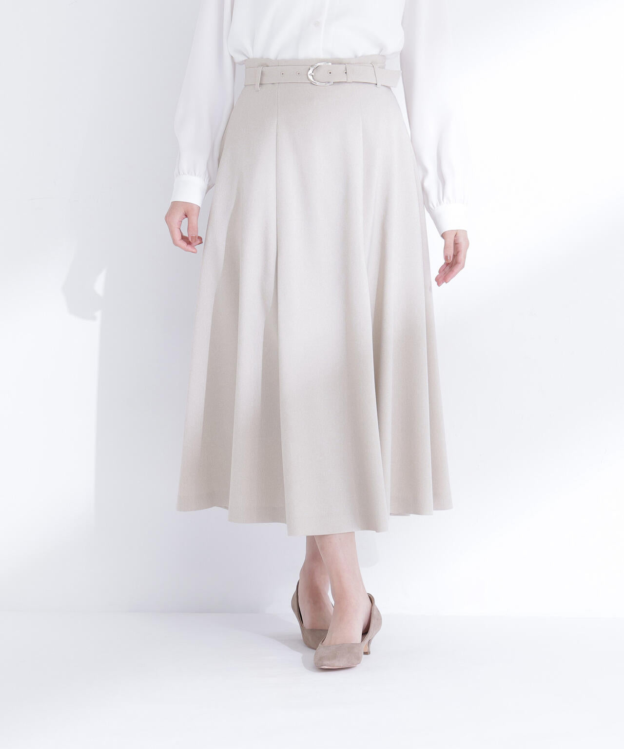 メタルバックルフレアスカート