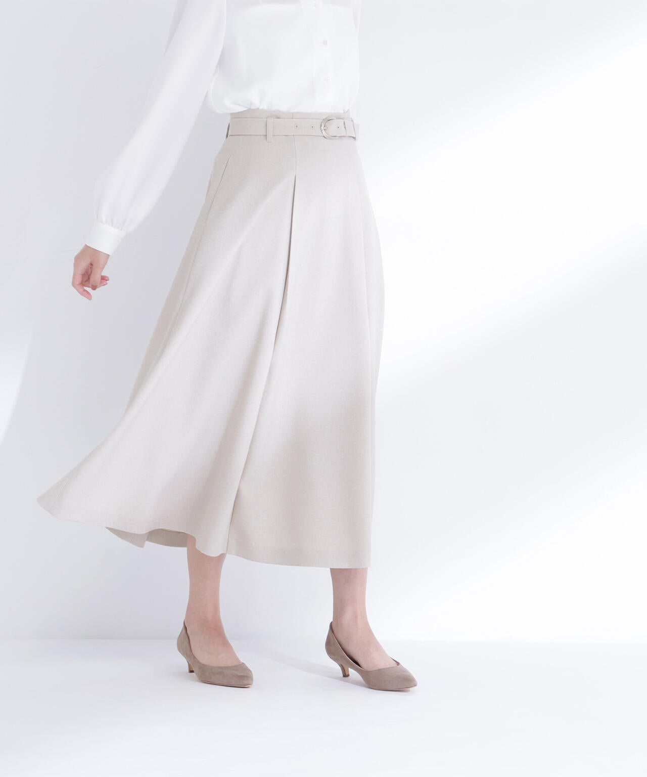 メタルバックルフレアスカート