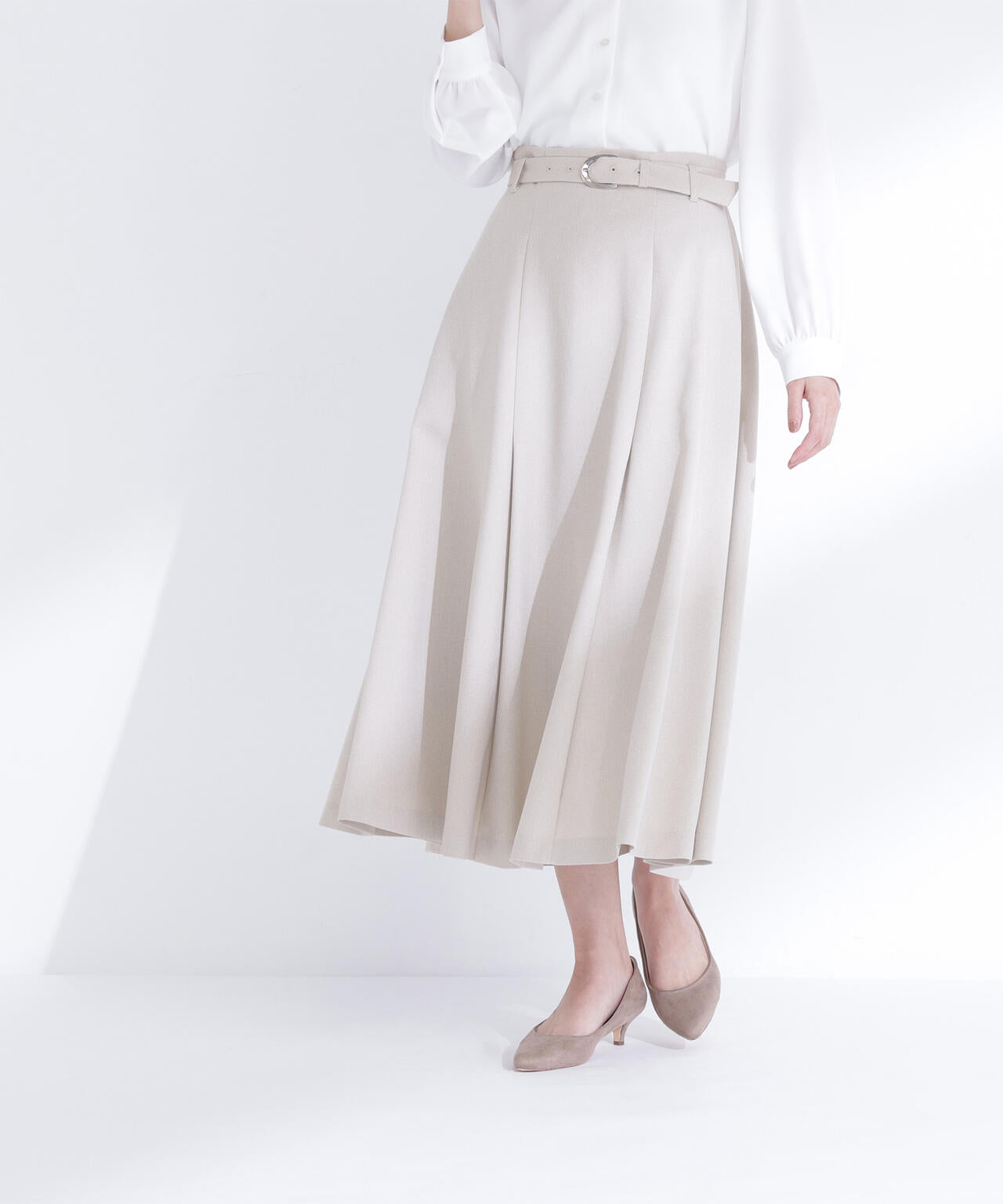 メタルバックルフレアスカート