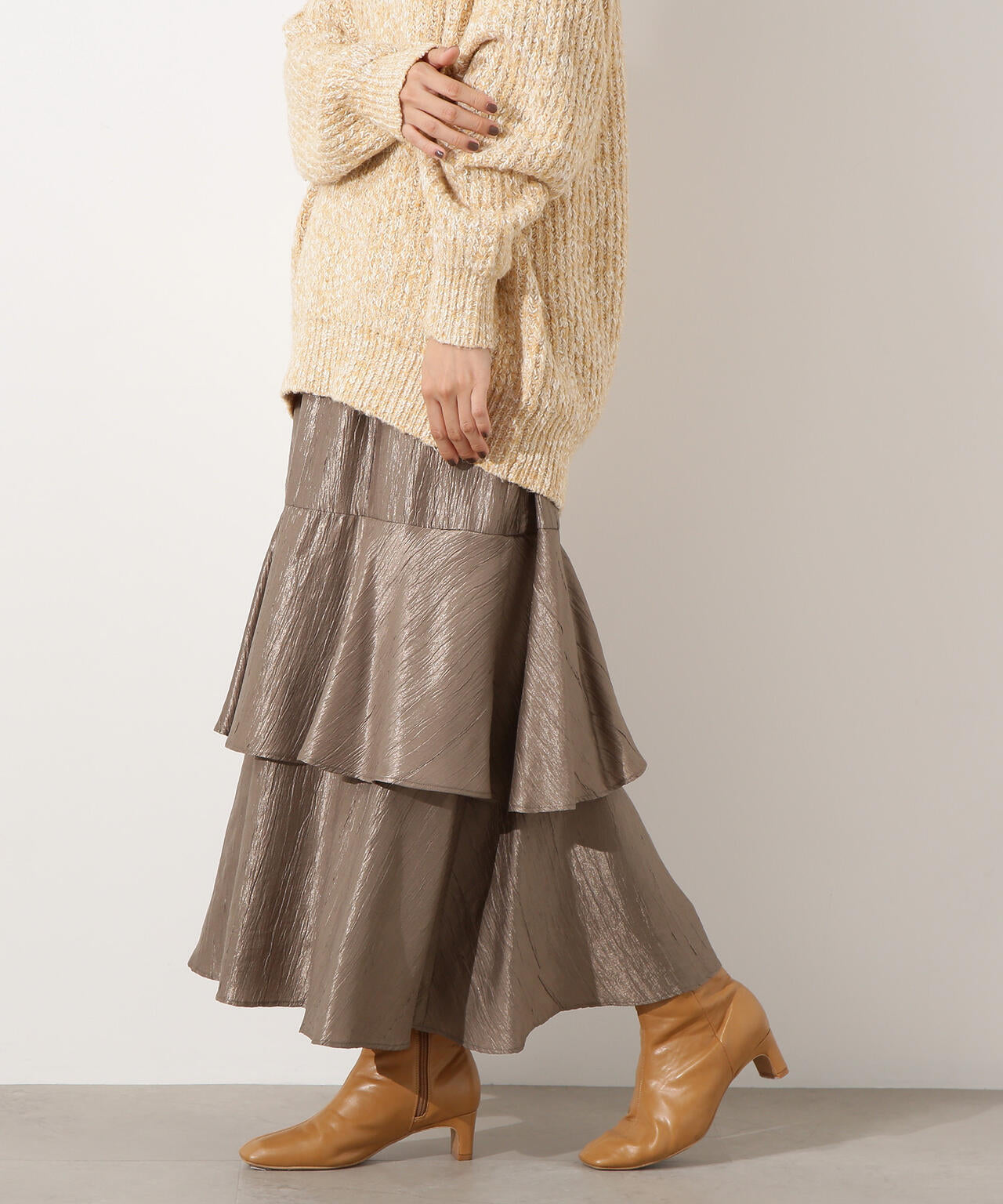 シャイニーティアードスカート