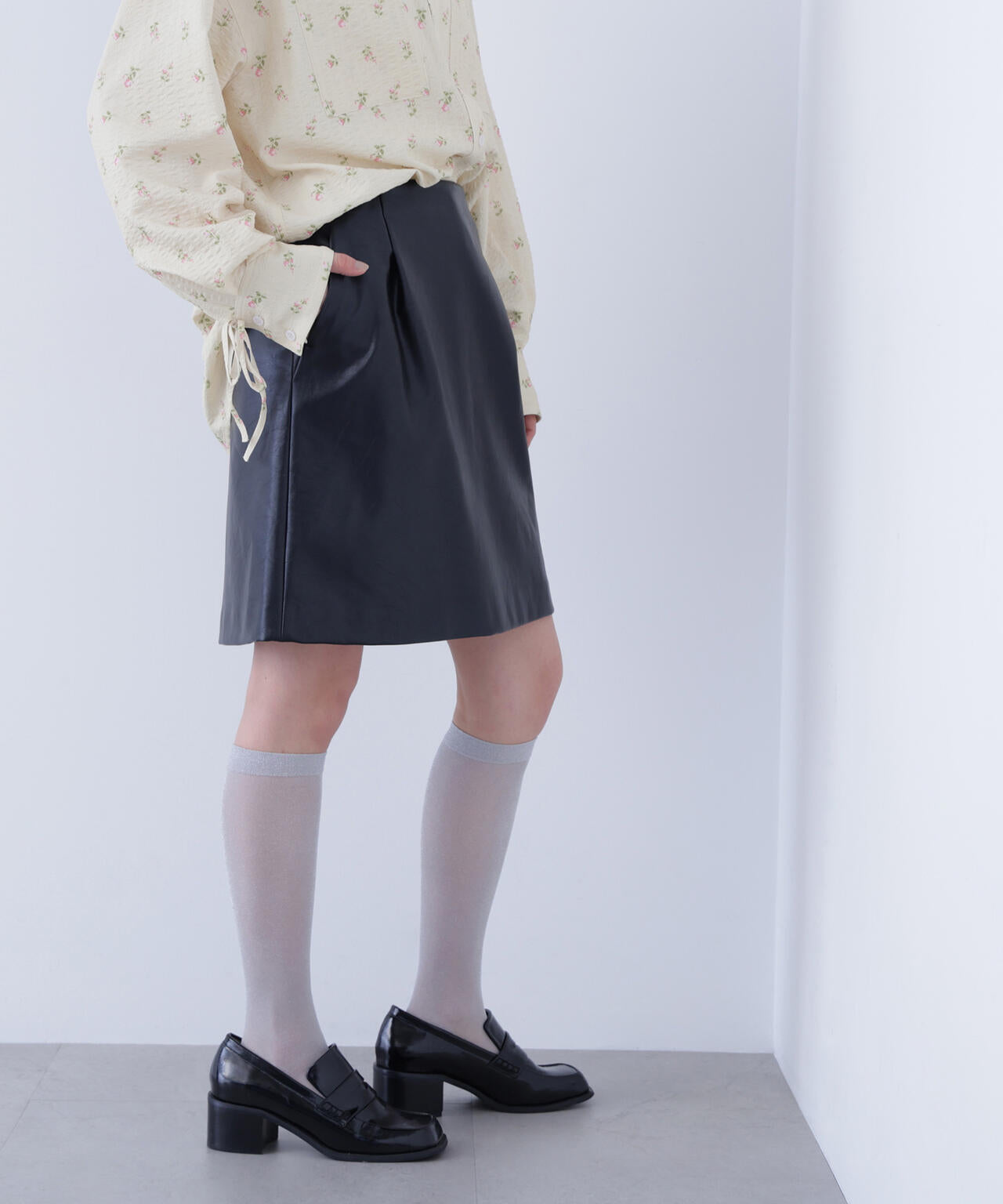 フェイクレザーミニスカート