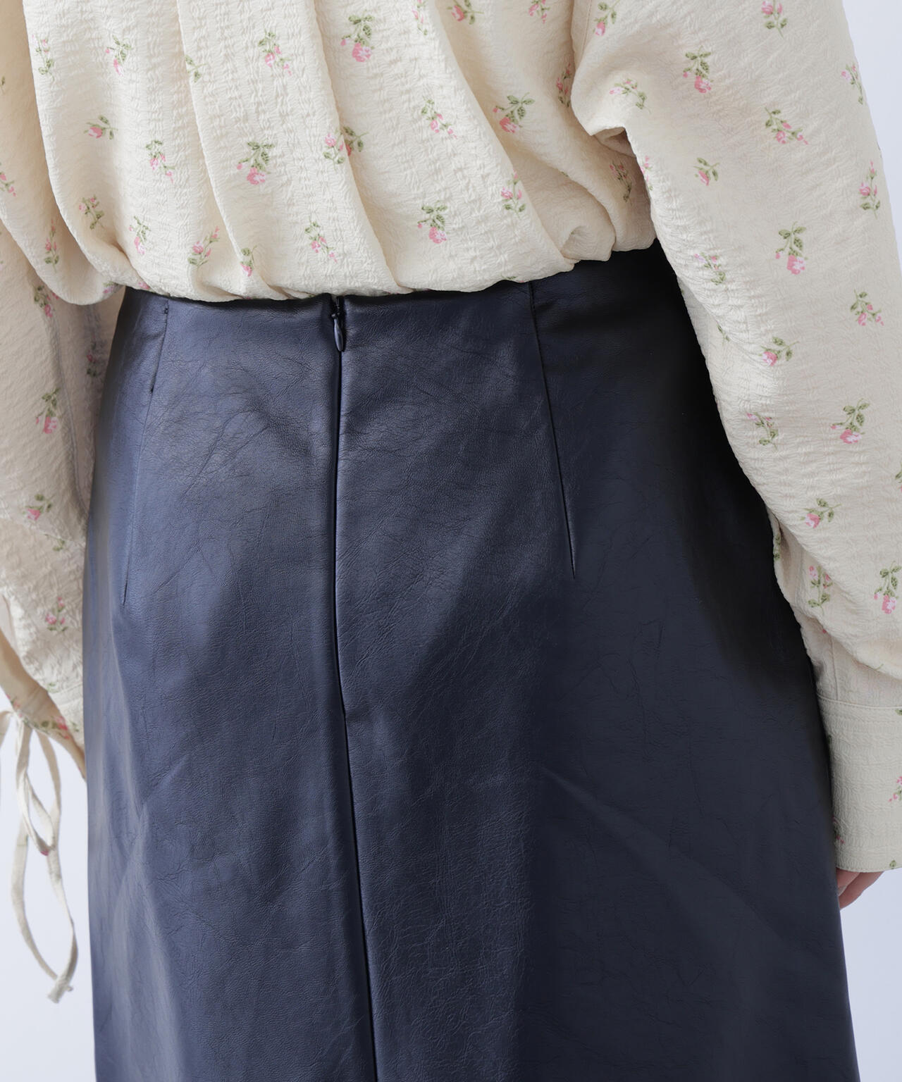 フェイクレザーミニスカート