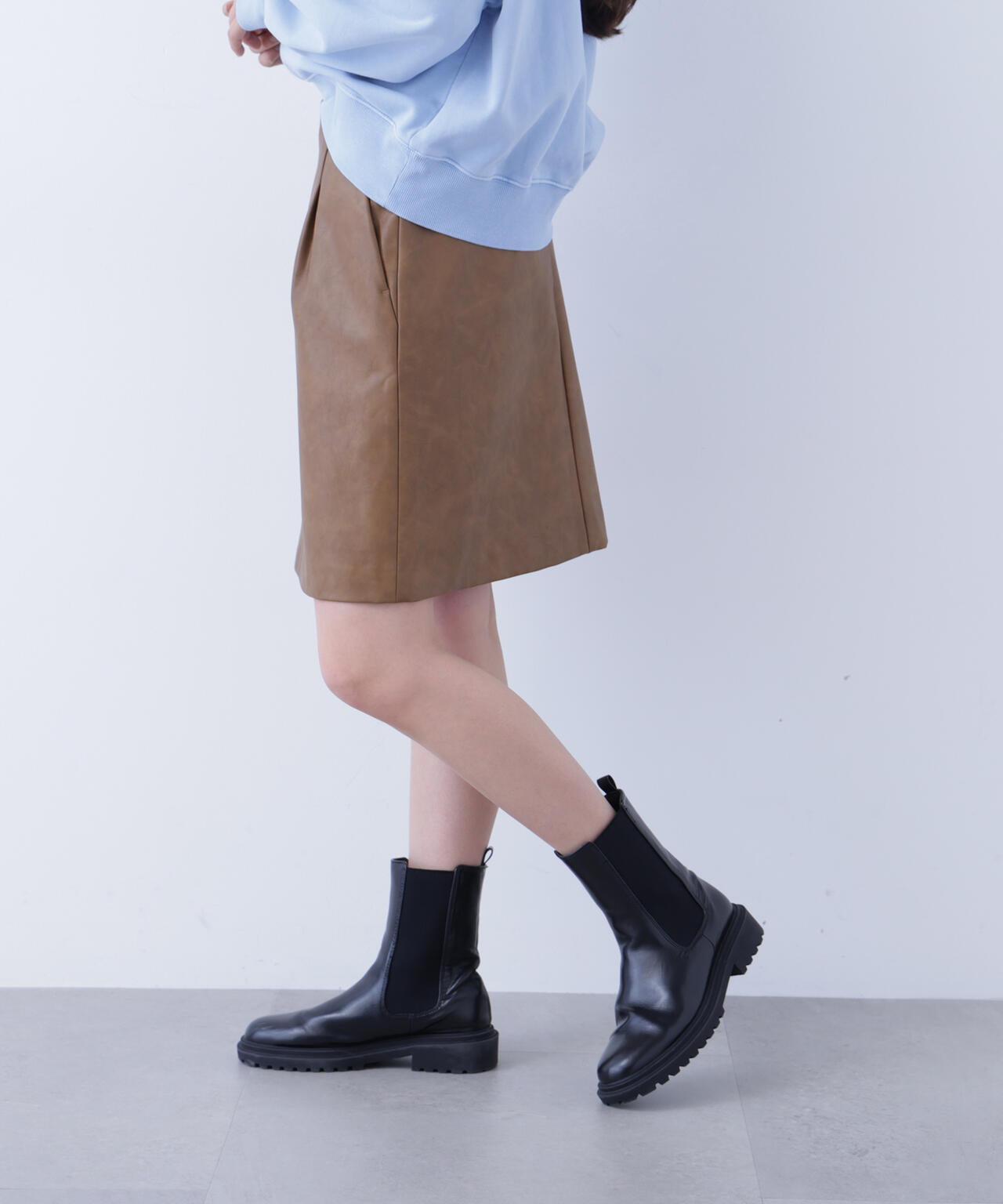 フェイクレザーミニスカート