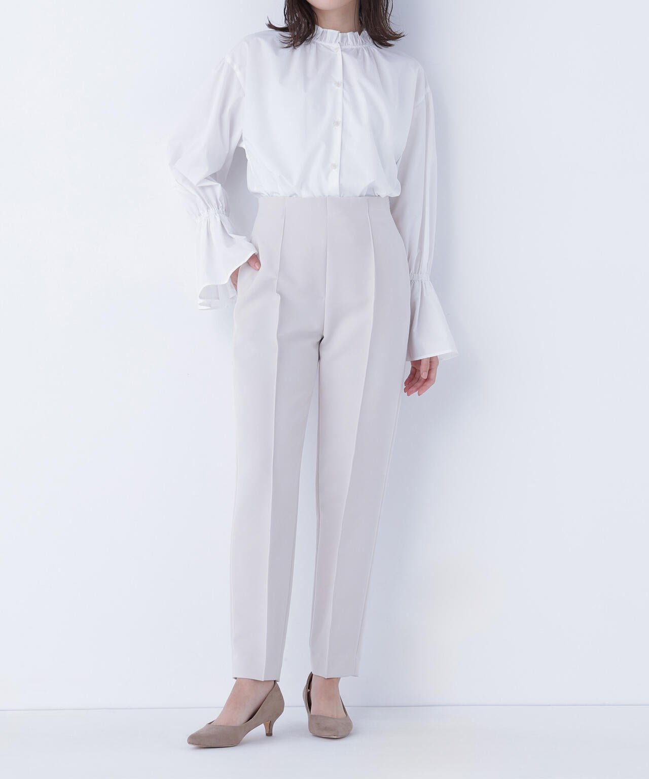 フロントボタンペプラムジレ SETUP テーパードパンツ