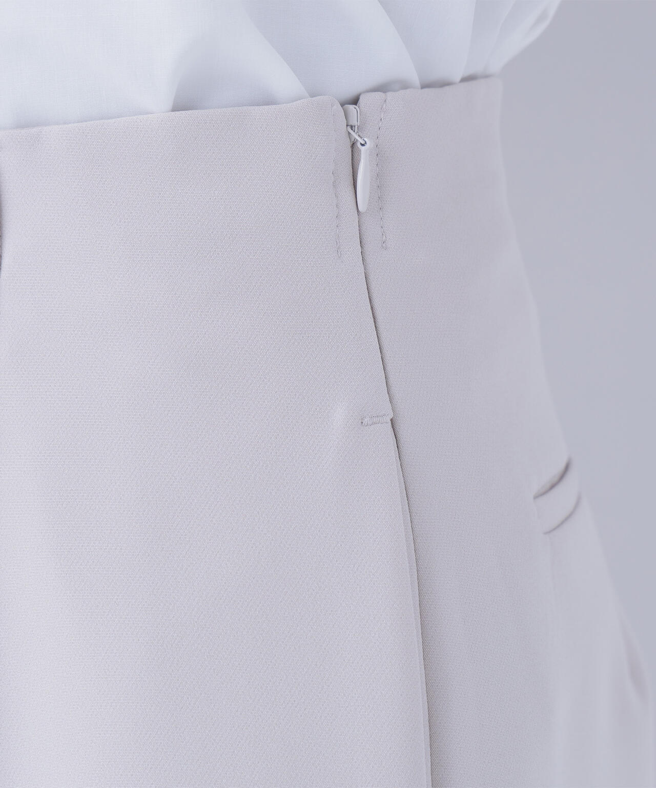 フロントボタンペプラムジレ SETUP テーパードパンツ