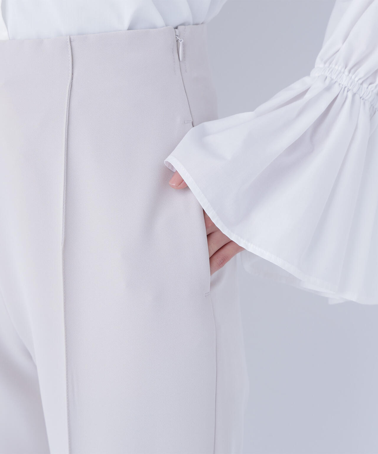 フロントボタンペプラムジレ SETUP テーパードパンツ