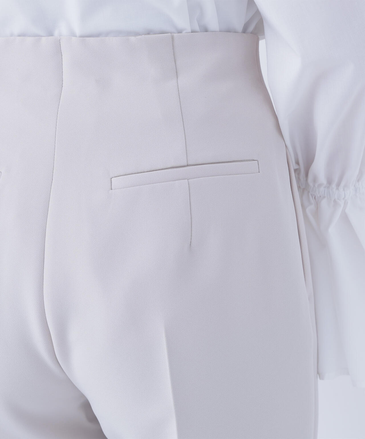 フロントボタンペプラムジレ SETUP テーパードパンツ