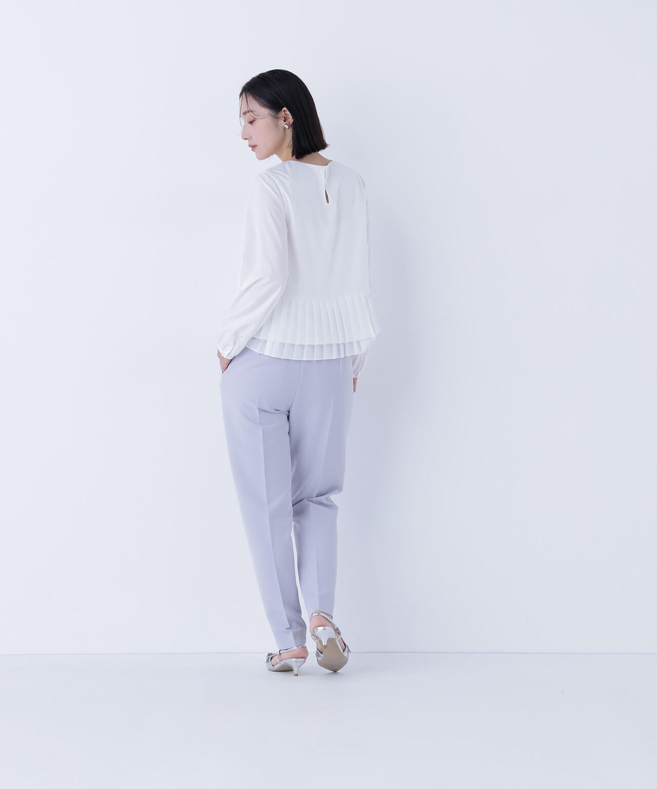 フロントボタンペプラムジレ SETUP テーパードパンツ