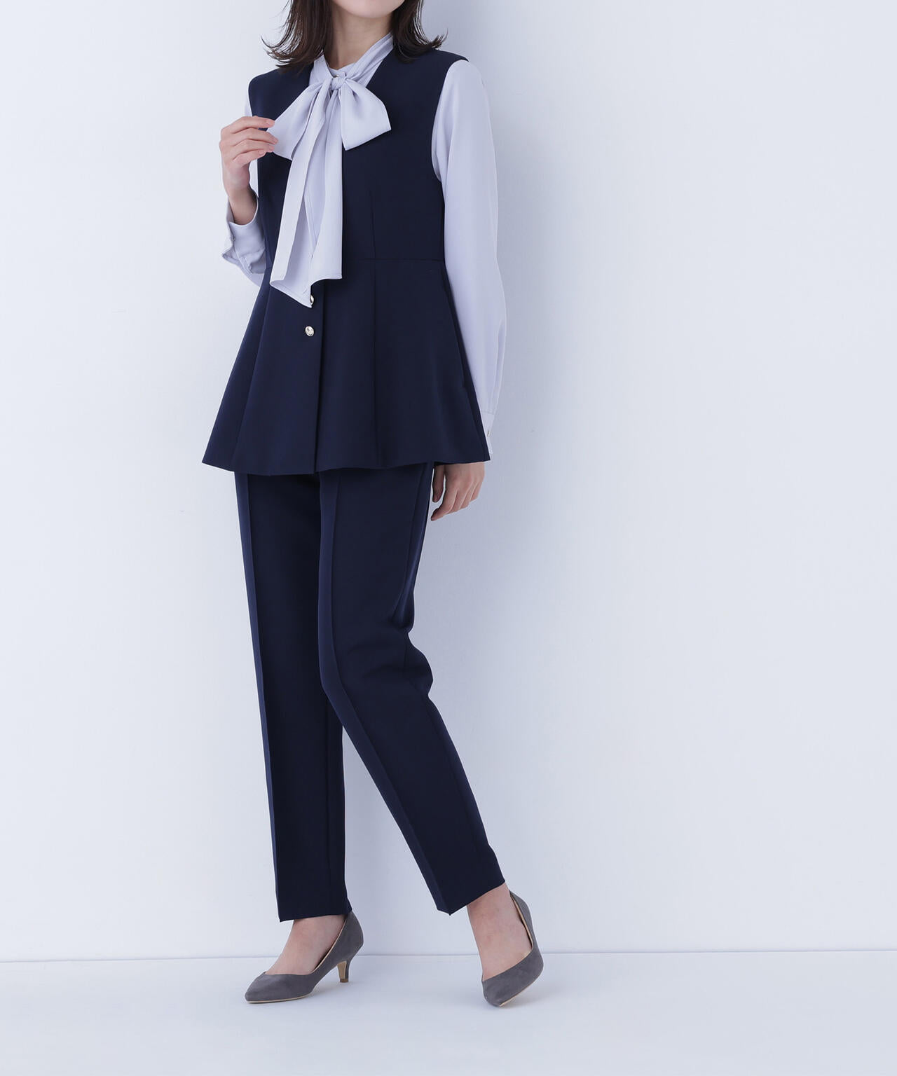 フロントボタンペプラムジレ SETUP テーパードパンツ