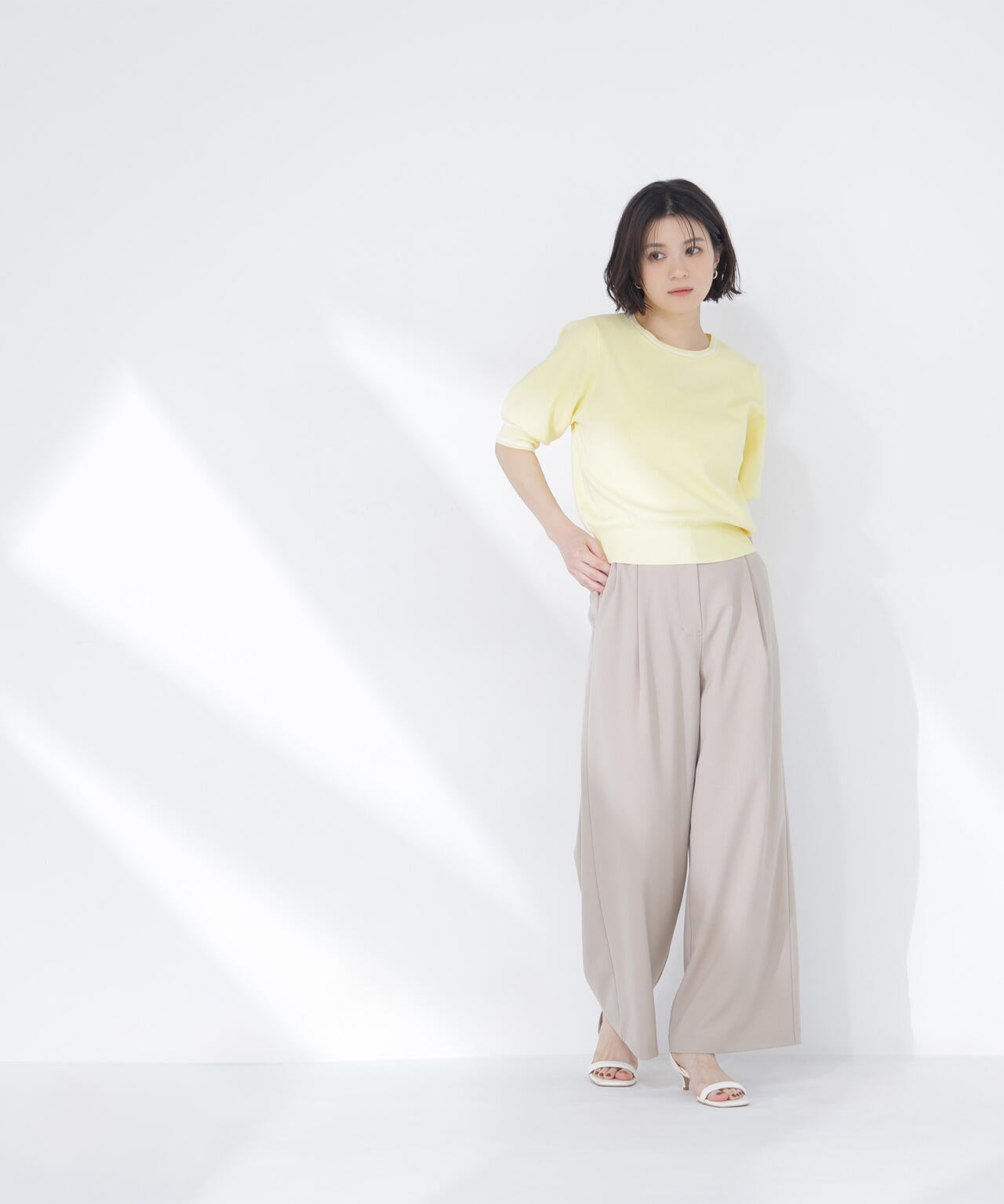 ベルテッドタックワイドパンツ