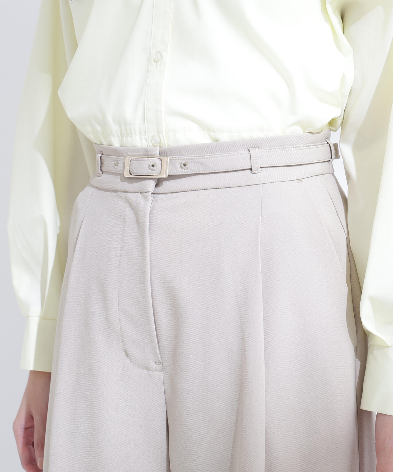 ベルテッドタックワイドパンツ