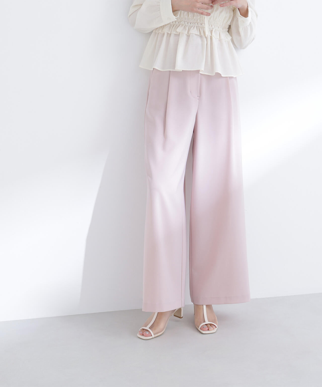 ベルテッドタックワイドパンツ