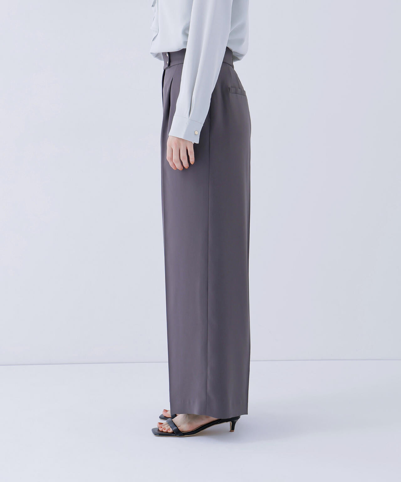 メタルポイントワイドパンツ