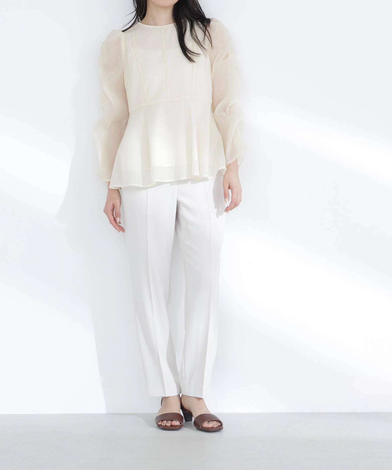 カラーテーパードパンツ