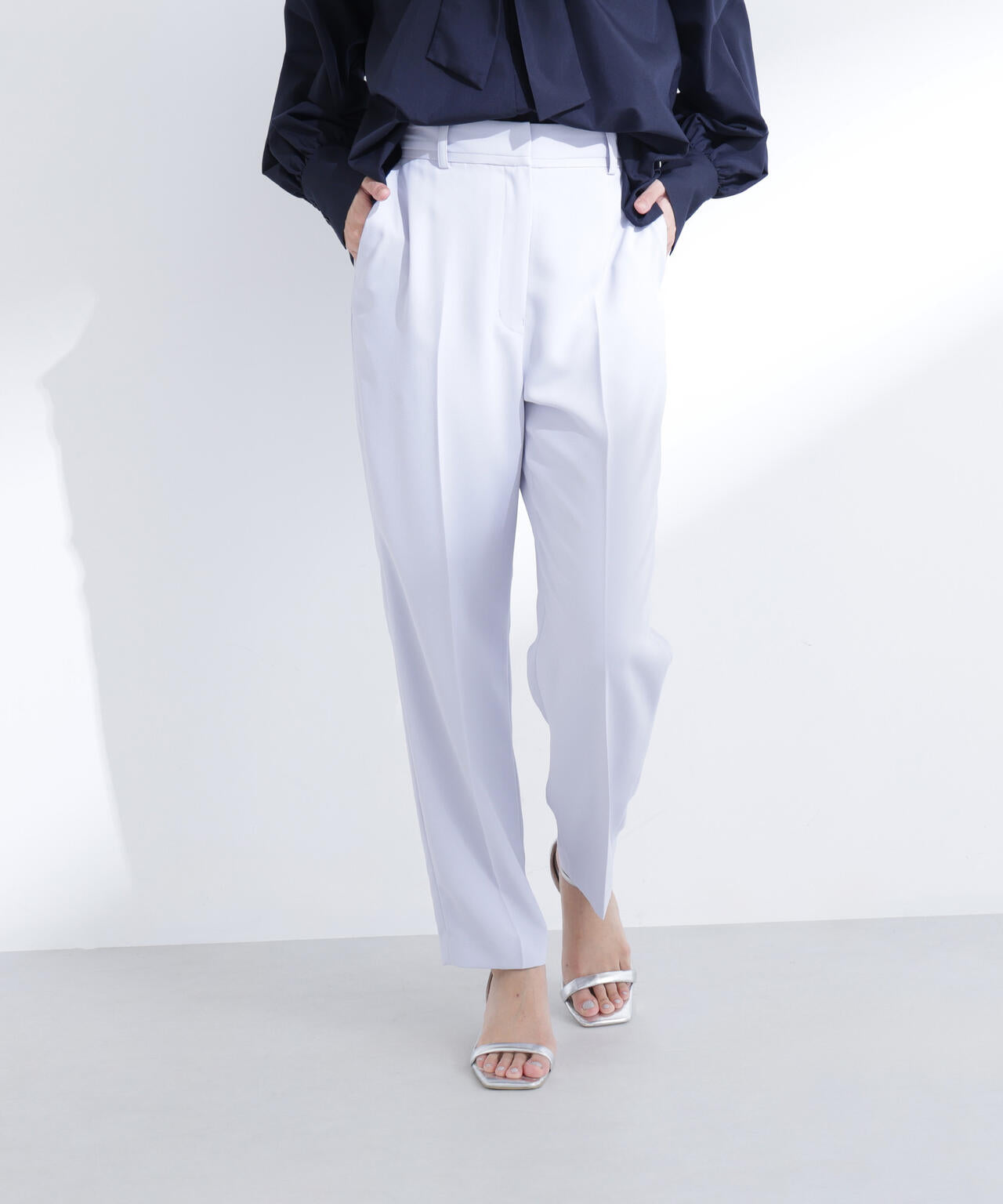 カラーテーパードパンツ