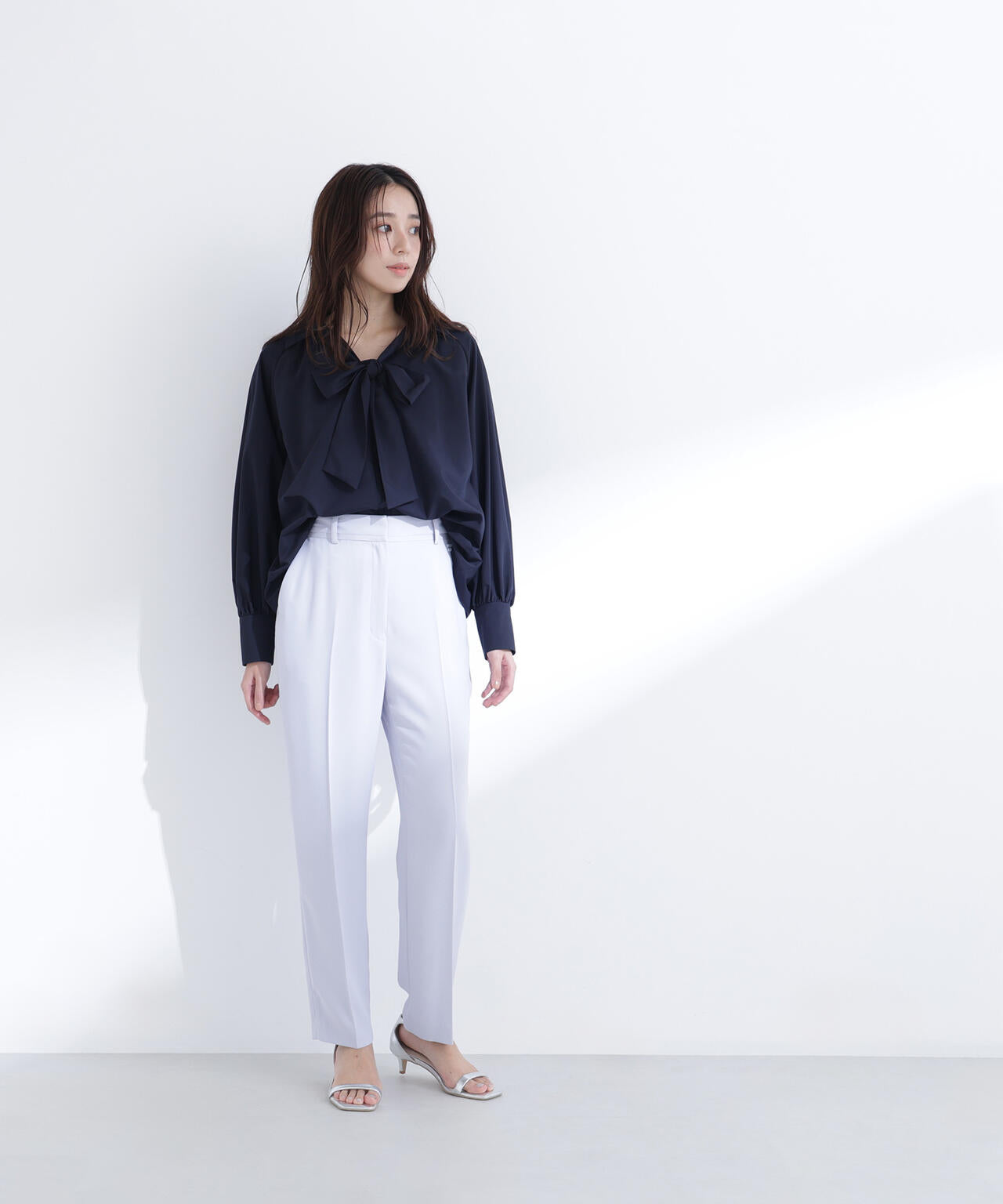 カラーテーパードパンツ