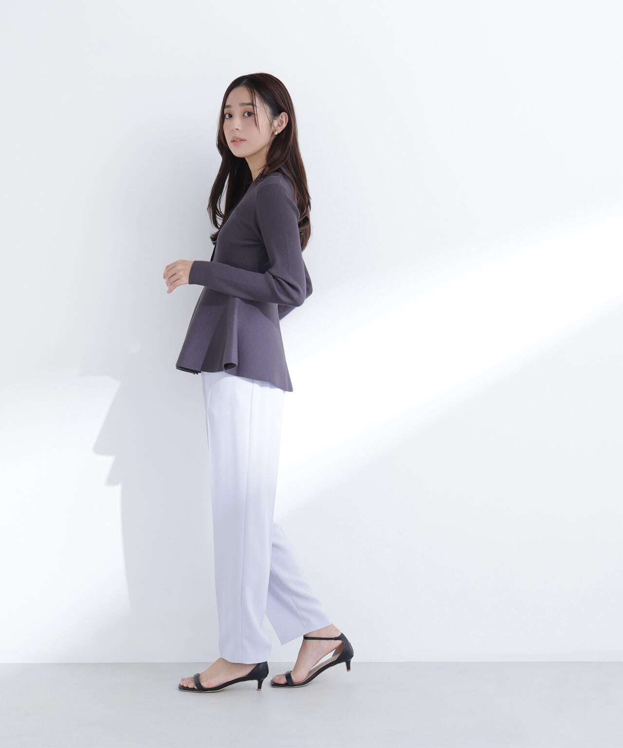 カラーテーパードパンツ