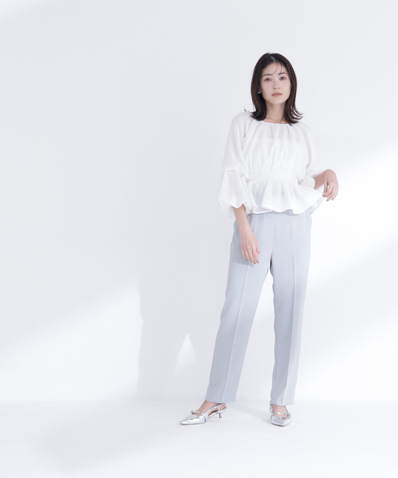 カラーテーパードパンツ