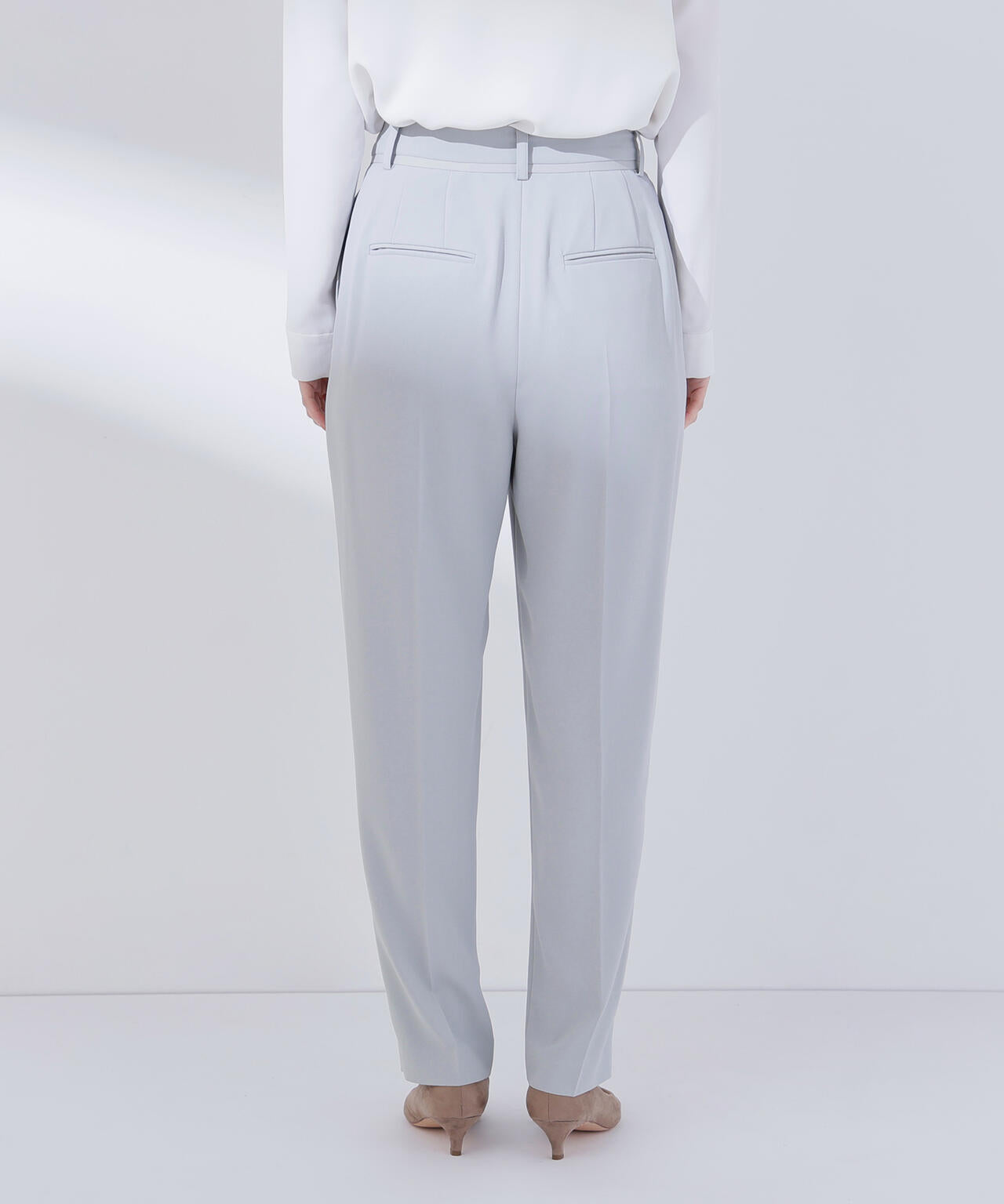 カラーテーパードパンツ