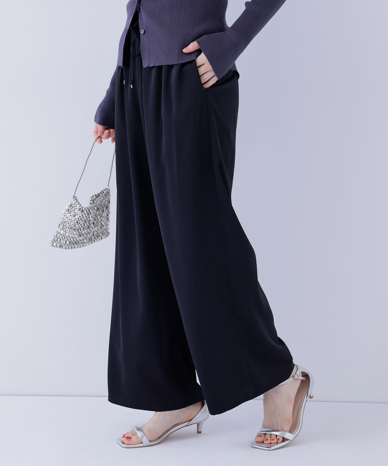 サテンイージーパンツ