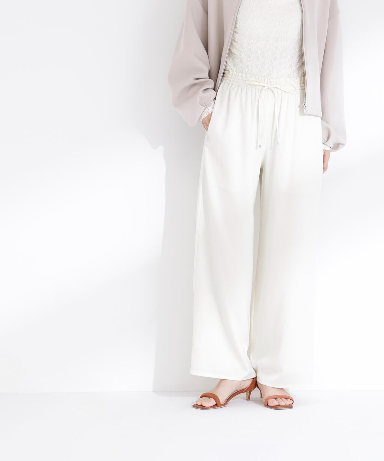 サテンイージーパンツ