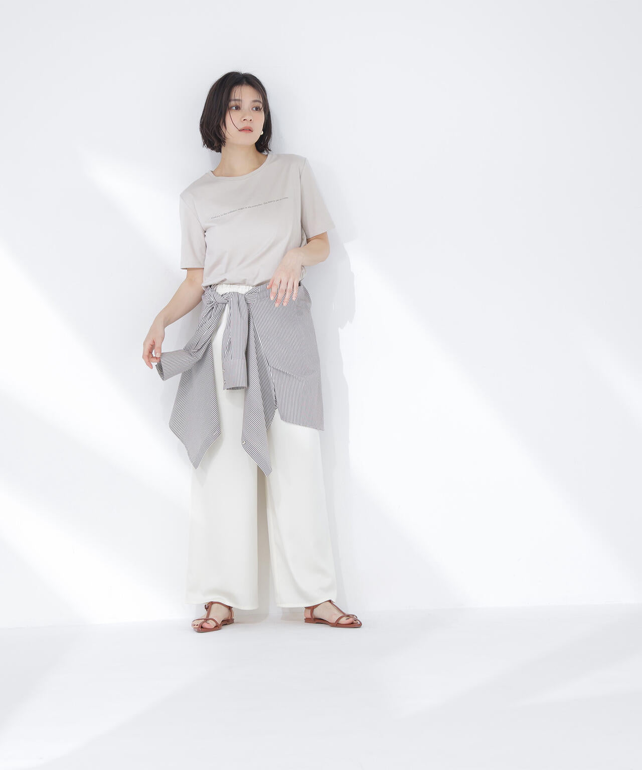 サテンイージーパンツ