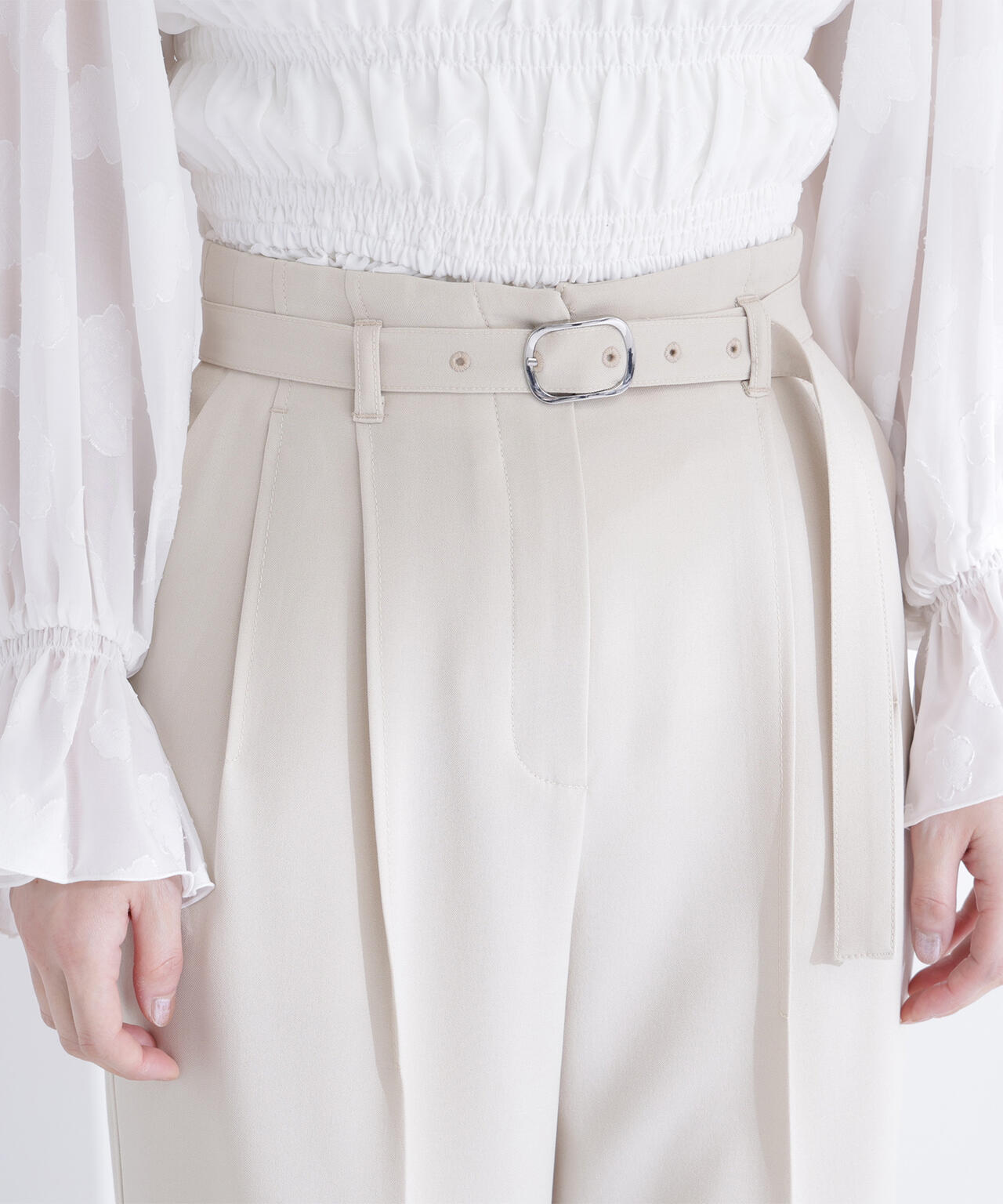 タックステッチベルテッドパンツ