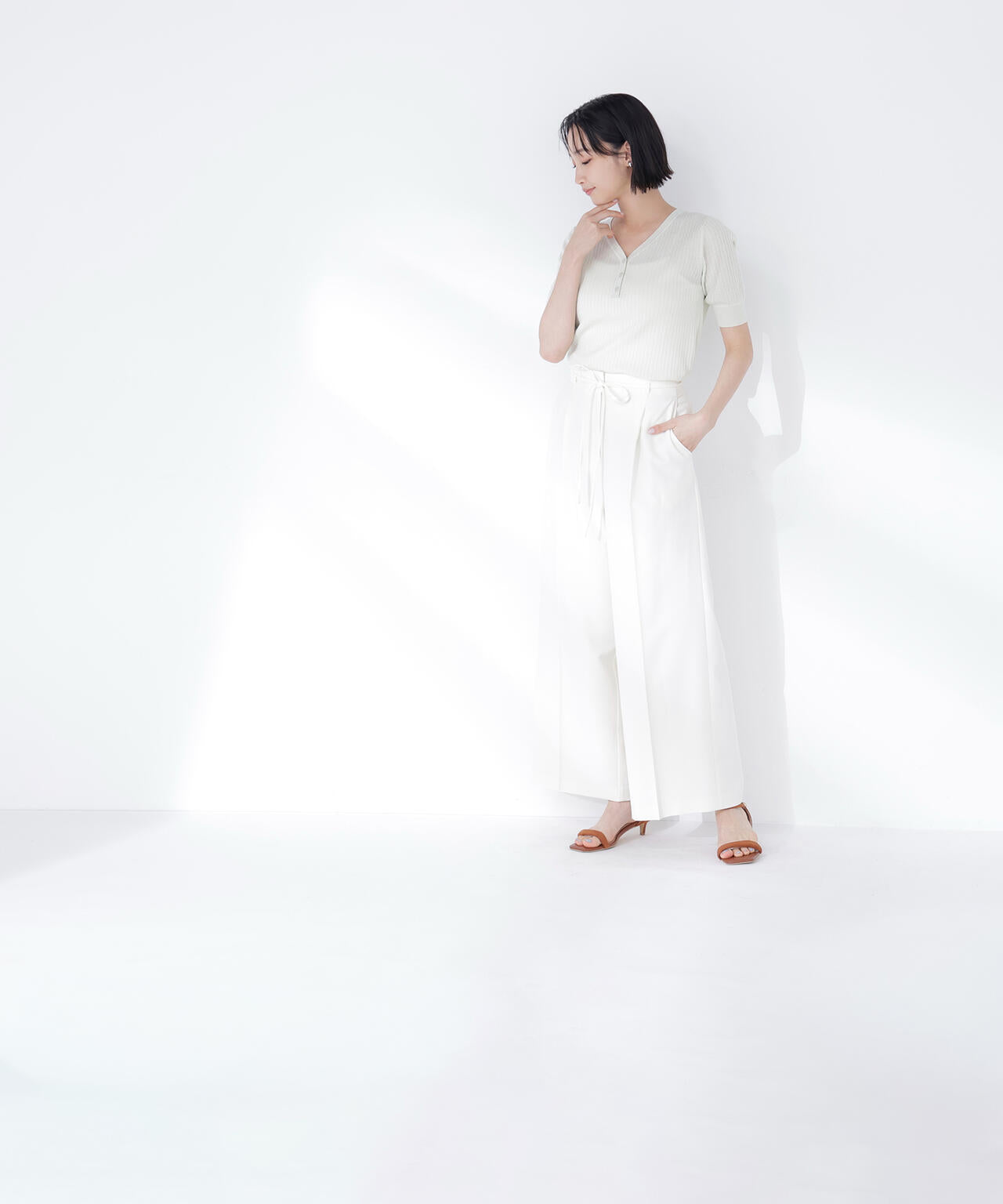 身長165 B:80 W:59 / H:85 / S:23.5 着用サイズ:M