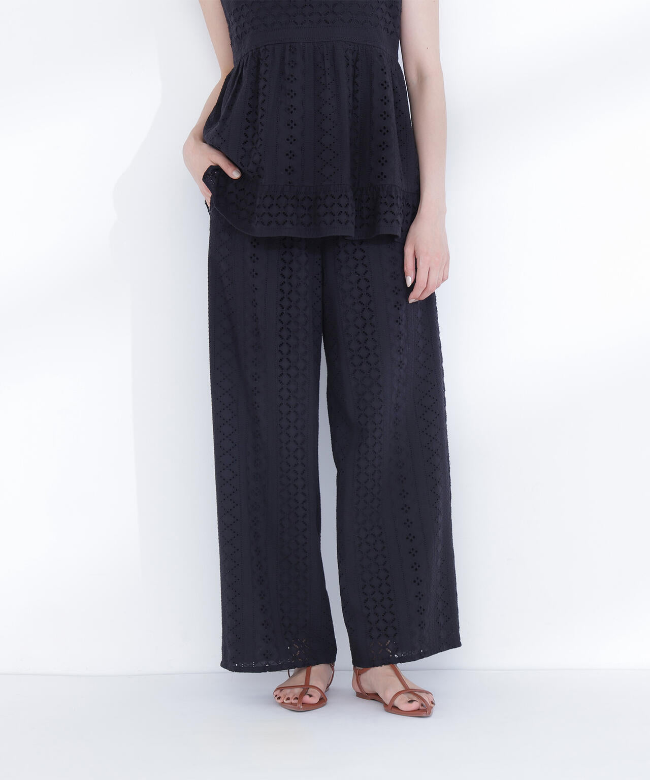165cm 着用サイズ:FR