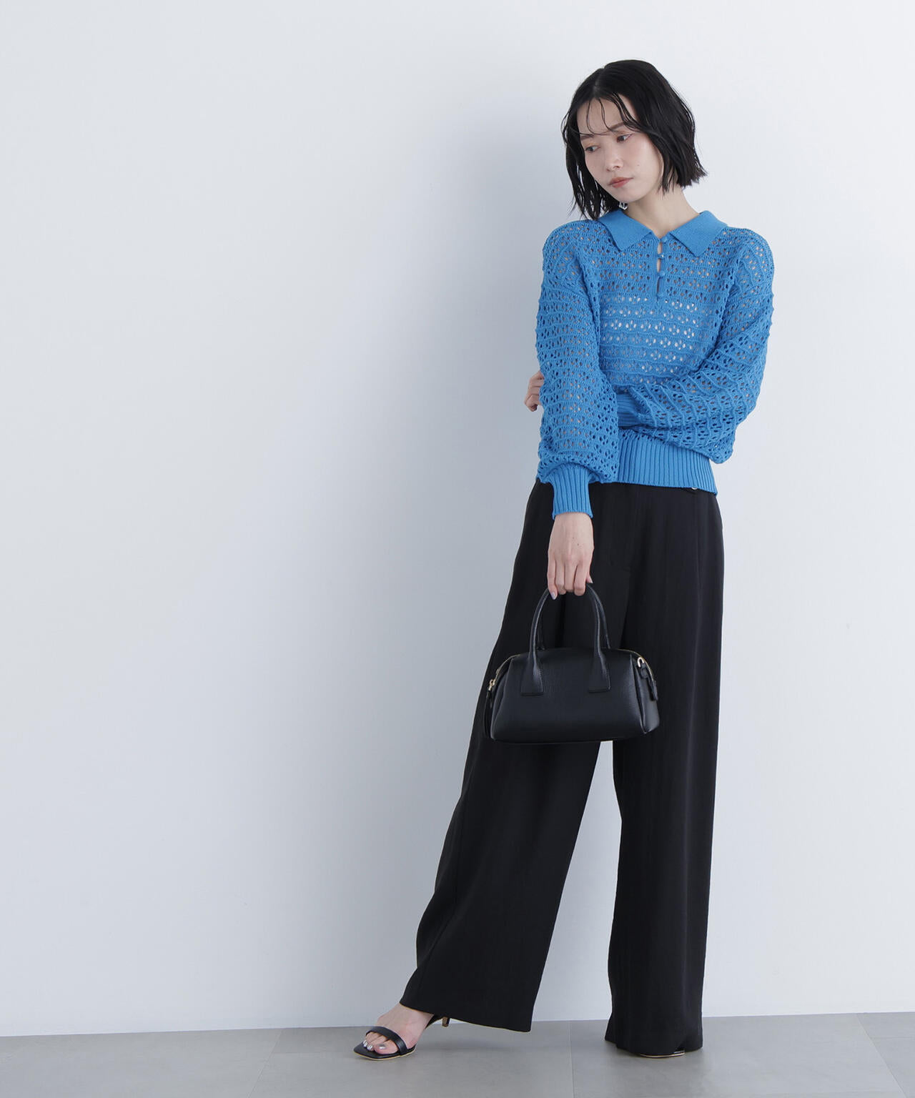 シンチバックワイドパンツ