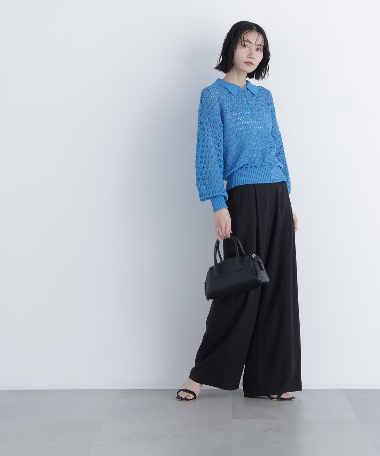 シンチバックワイドパンツ