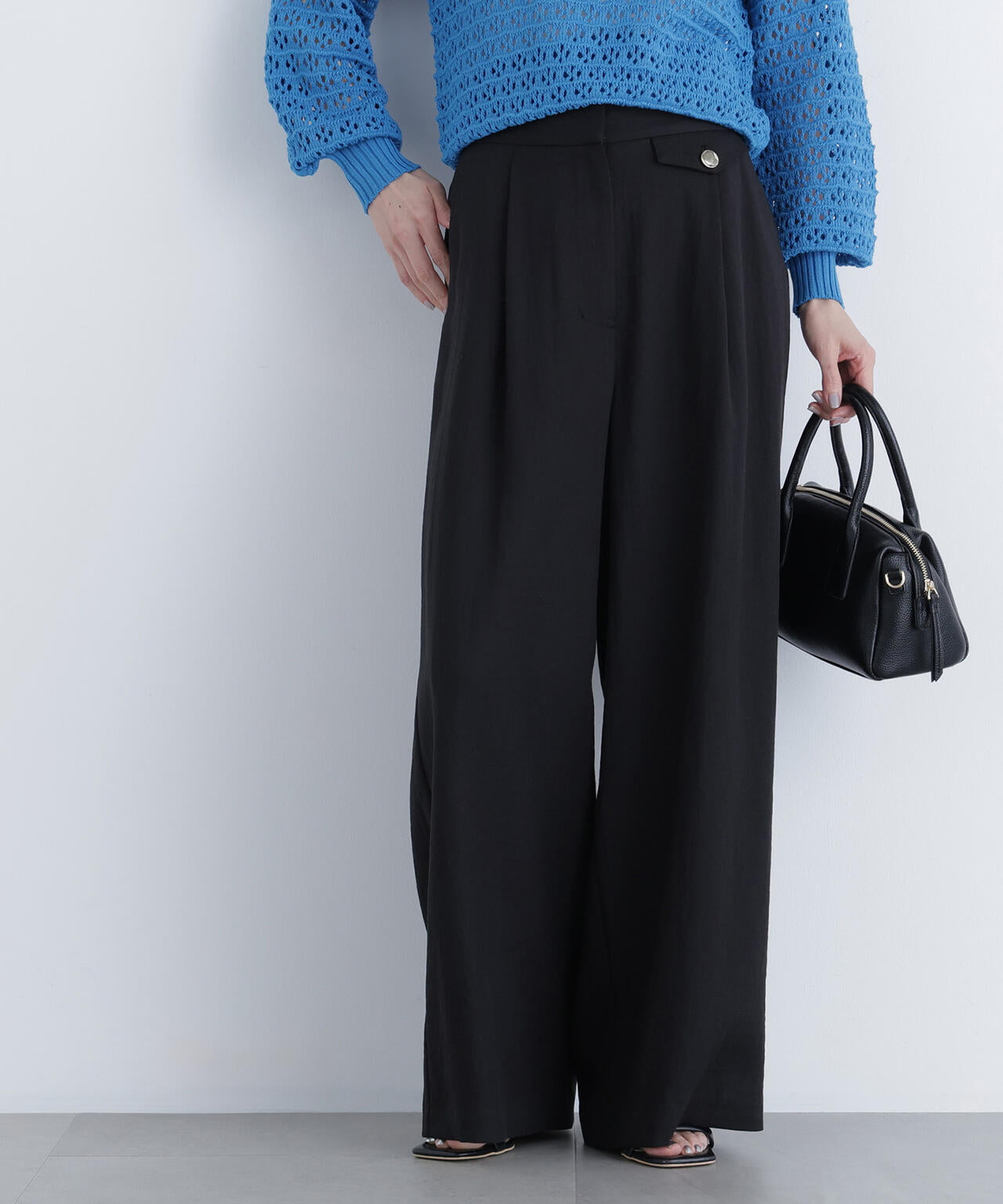 シンチバックワイドパンツ