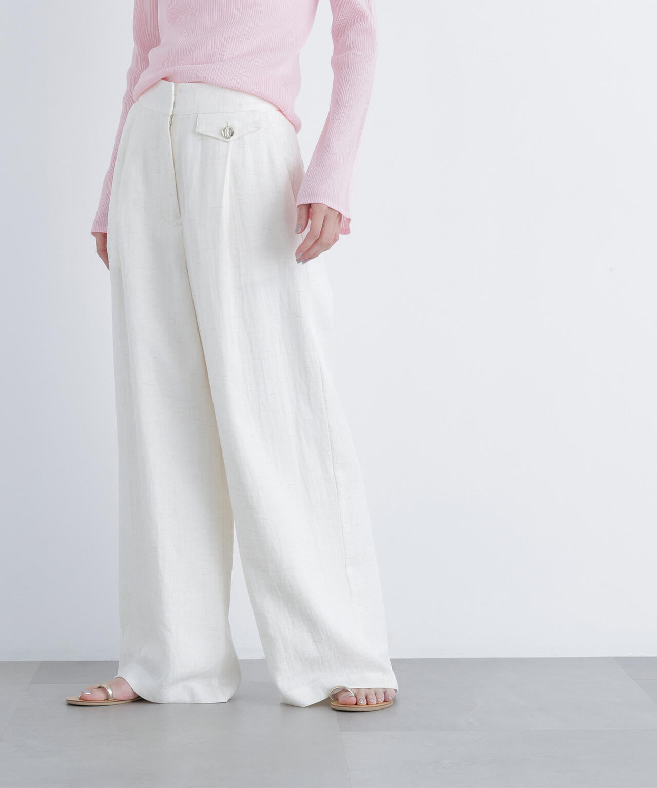 シンチバックワイドパンツ