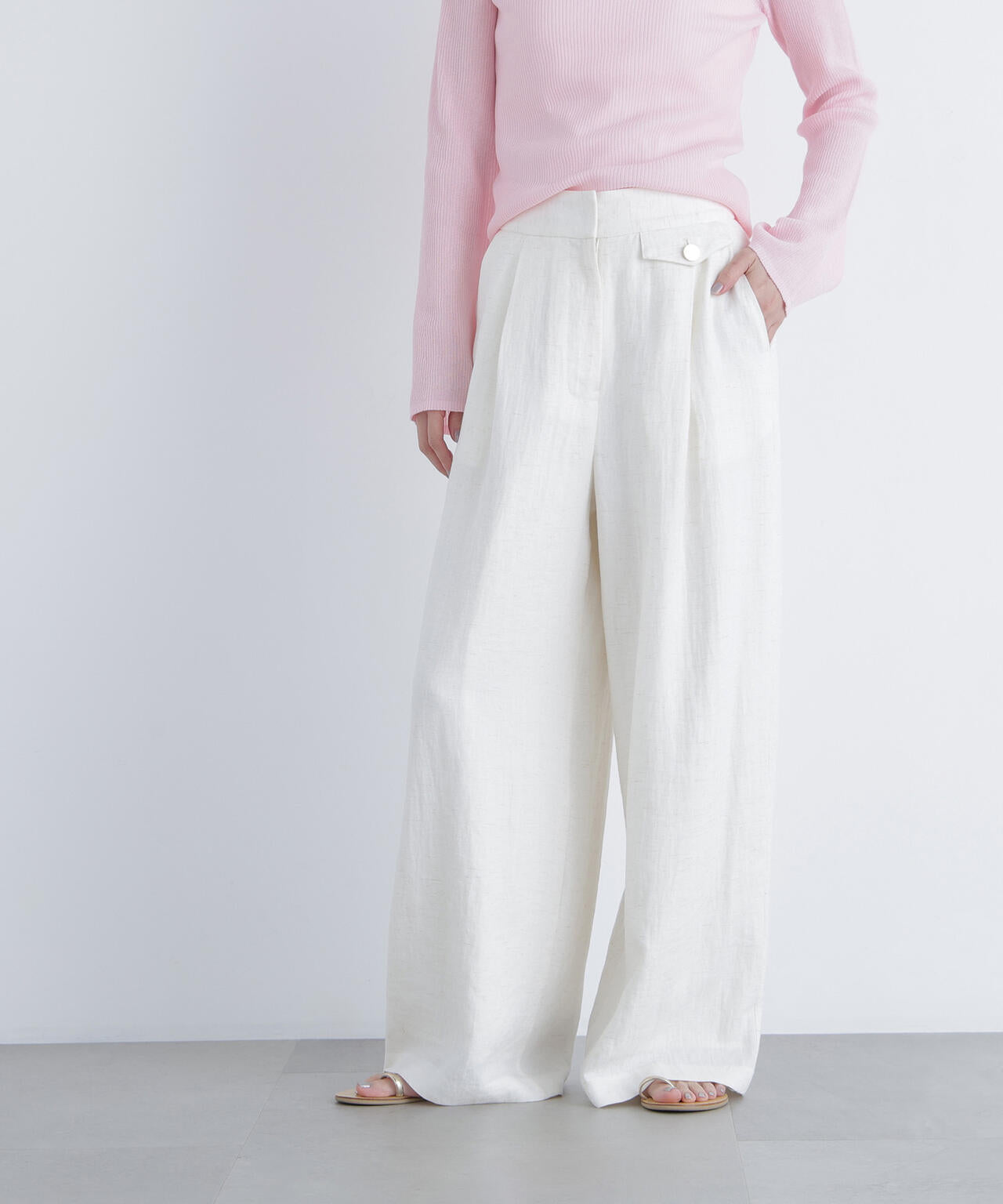 シンチバックワイドパンツ