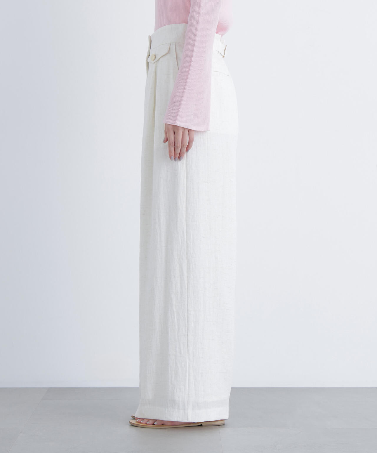 シンチバックワイドパンツ